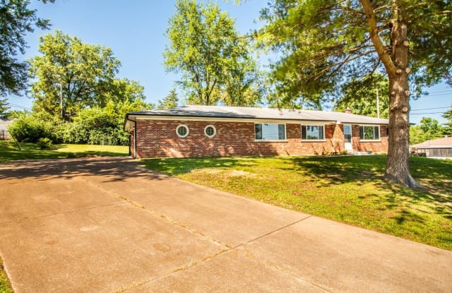 4666 De Chantal - 4666 De Chantal Drive, Concord, MO 63128