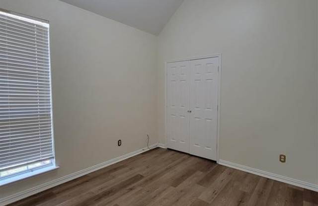 3153 Kings Canyon Drive Gallery 3