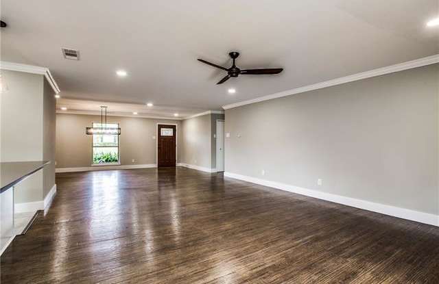 6626 Town Bluff Drive Gallery 3