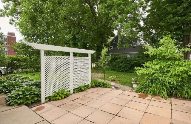 191 N Portage Path Gallery 4