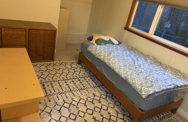 22713 114th Place Southeast - 22713 114th Place Southeast, Kent, WA 98031