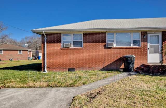 936 & 938 Schumann Dr. photos photos