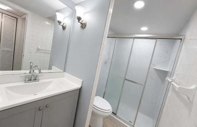 4321 NW 9th Avenue photos photos