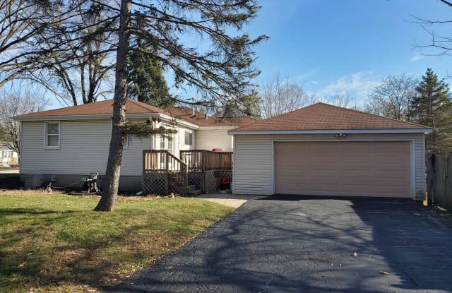 15275 West Walnut Drive - 15275 Walnut Drive, Lake County, IL 60015