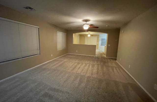 806 S 111th Drive Gallery 3