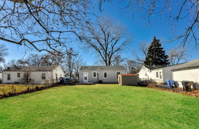 24 Florval Drive - 24 Florval Drive, Florissant, MO 63031
