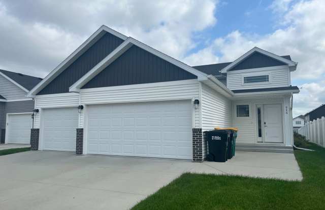 4 Bed 3 Bath Single Family Home photos photos