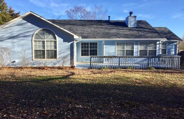 Charming Three Bedroom Home For Lease! Fabulous Neighborhood! photos photos