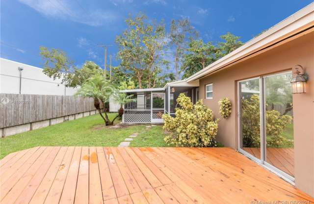 15020 SW 89th Ct Gallery 4