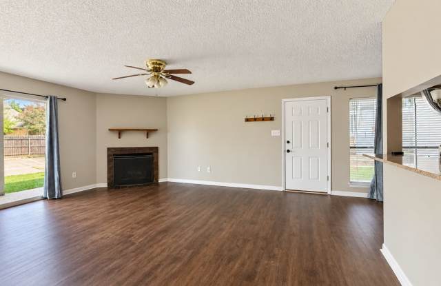 Welcome home to this charming 2-bedroom, 2-bath downstairs unit in the heart of Baton Rouge—just minutes from LSU! Gallery 3