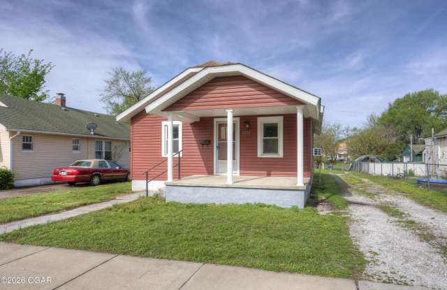 2212 Bird Avenue Gallery 3