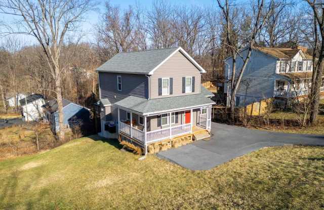 301 ROLLASON Drive Gallery 3