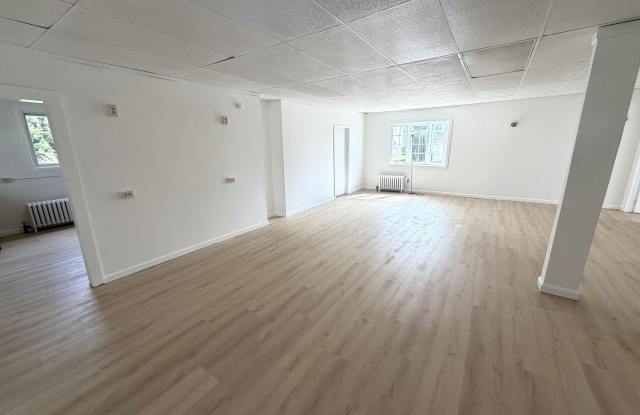98 Stark Street Gallery 4