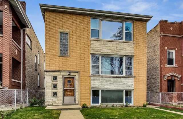 5151 W Agatite Avenue - 5151 West Agatite Avenue, Chicago, IL 60630