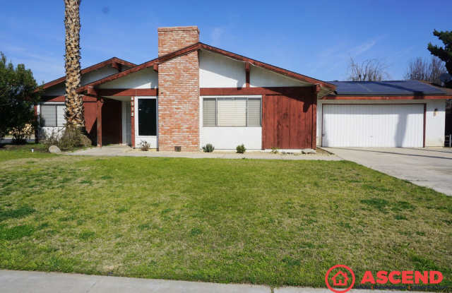 3 Bedroom Home Off Ming and Ashe Rd! photos photos