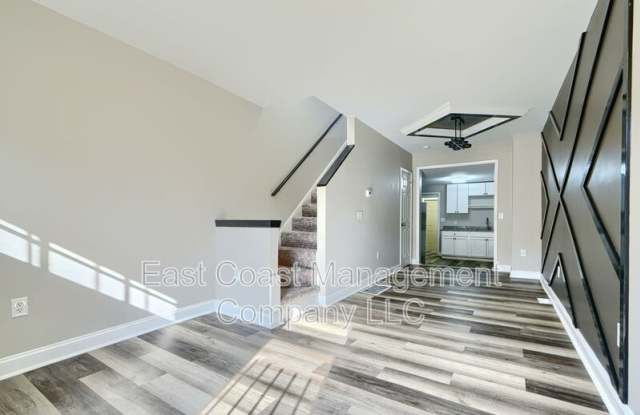 1527 N Stricker St photos photos