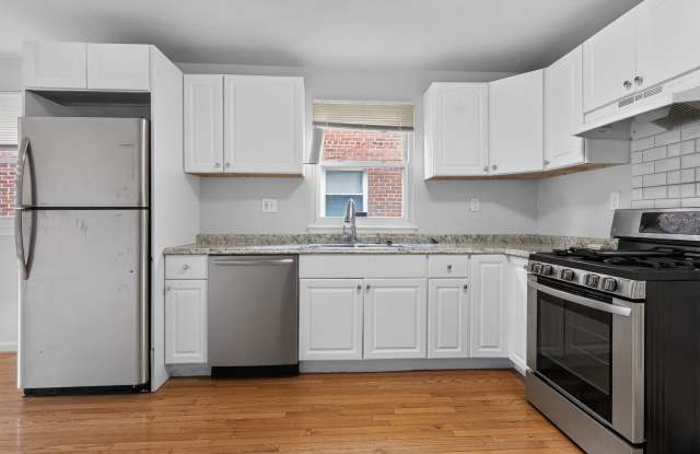 Beautiful 3BR Single-Family Home with Spacious Yard Near Fort Totten Gallery 3