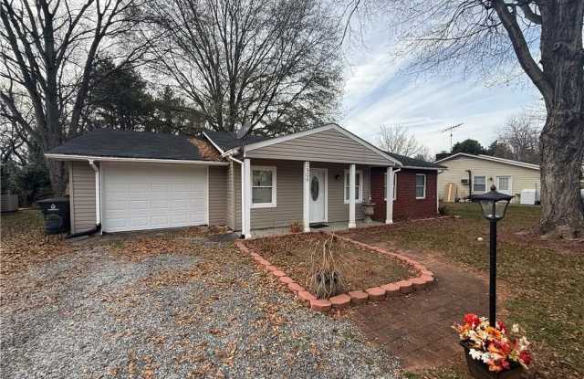 2906 Navajo Avenue - 2906 Navajo Avenue, Winston-Salem, NC 27103