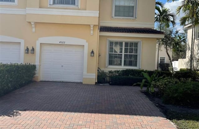 4322 Southwest 124th Way - 4322 Southwest 124th Way, Miramar, FL 33027