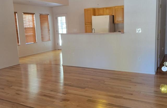 1707 E Woodchuck Lane photos photos
