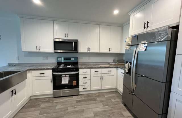 5049 Sawgrass Dr Gallery 3