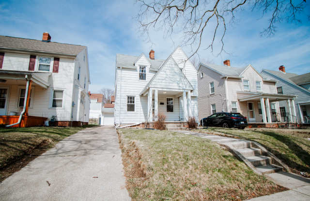 2032 Glencove Dr - 2032 Glencove Drive, Toledo, OH 43609