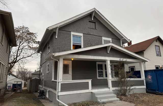 Beautiful 3-Bedroom Home with Spacious Living Area & Detached Garage photos photos