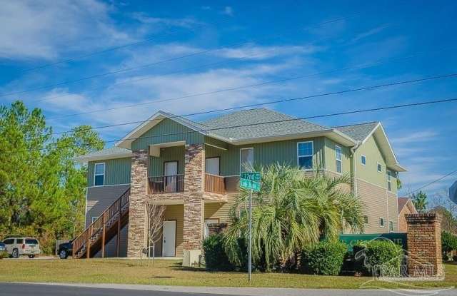 542 S 72nd Ave - 542 South 72nd Avenue, Myrtle Grove, FL 32506