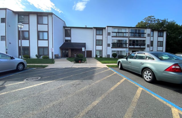 278 Crosse Drive - 278 Crosse Drive, Clearbrook Park, NJ 08831