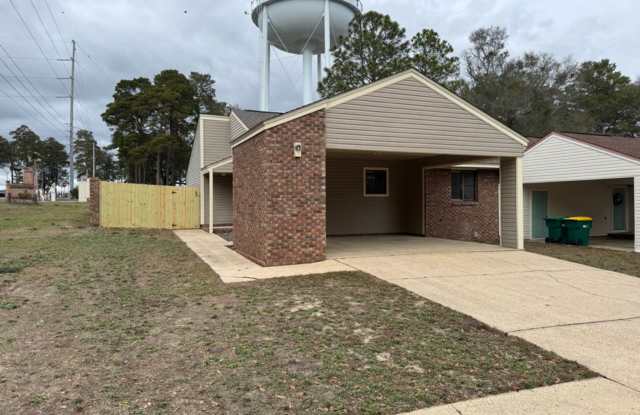 2-Bedroom, 2-Bath Corner-Lot Home for Rent in Niceville, FL Gallery 1