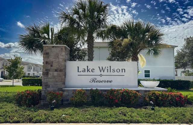 Modern 3-Bedroom Townhome with Upstairs Loft in Lake Wilson Reserve Gallery 3
