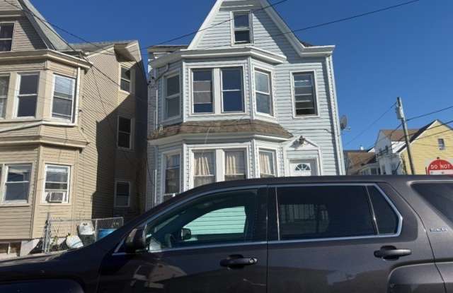 22 Doremus St photos photos