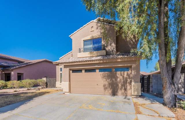 Large home with a huge back yard - 17164 West Elizabeth Avenue, Goodyear, AZ 85338