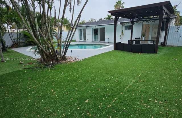 1421 N 65th Ter - 1421 Northwest 65th Terrace, Hollywood, FL 33024