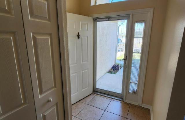 5940 WENTWORTH Circle S Gallery 4