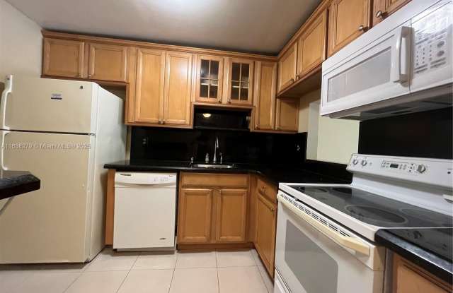 4324 NW 9th Ave photos photos