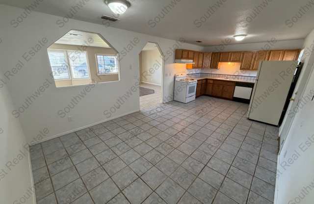 Cute 3 bedroom 1 bath home. Gallery 4