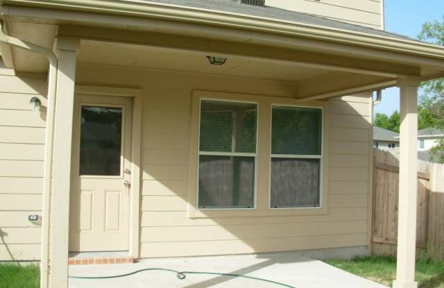 5504 Liberton Lane Gallery 2