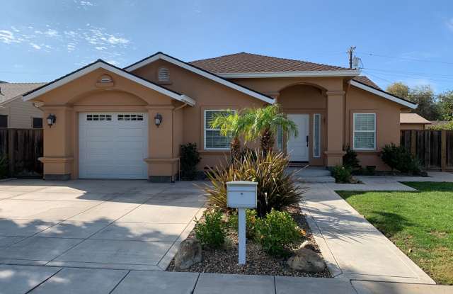 Stunning 4 bedroom, 2 Bath Tracy Home / Best Property Management photos photos