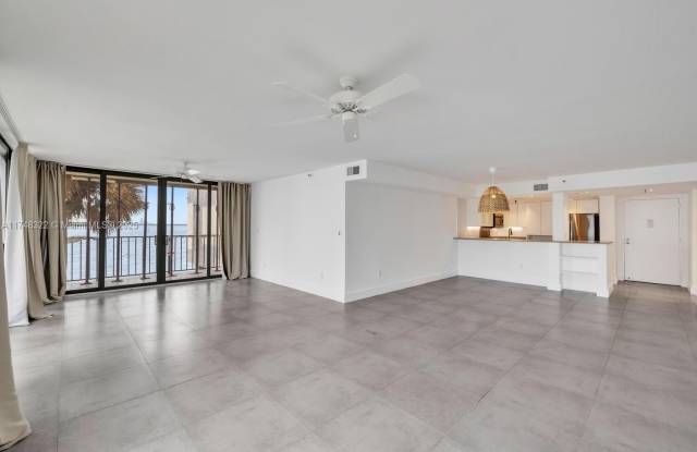 7751 NE Bayshore Ct - 7751 Northeast Bayshore Court, Miami, FL 33138