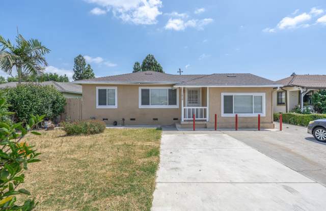 Spacious and Well-Located Garden Grove Home photos photos