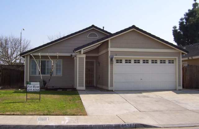 3 BR home near Central High East campus, good access to HWY 99 photos photos
