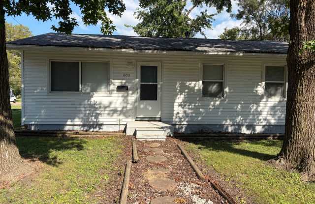 Four-bedroom home close to campus! photos photos
