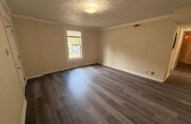 346 REESE STREET #1 | 3 BED 2 BATH DOWNTOWN Gallery 3