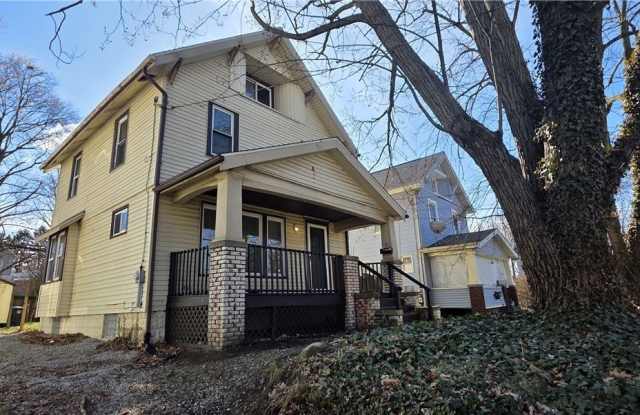 1235 Bellows Street photos photos