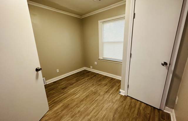 1074 E Walthal Cir Gallery 4