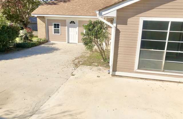 9611 Brook Grn Gallery 3