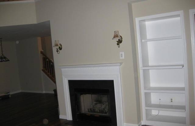 18003 CLOPPERS MILL Terrace Gallery 3