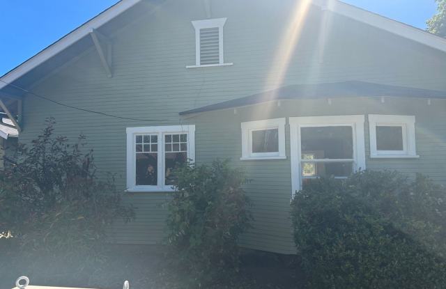 789 W. 11th Ave. Gallery 4