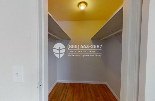 100 147th Ave SE Unit 4 - 100 147th Avenue Southeast, Bellevue, WA 98007